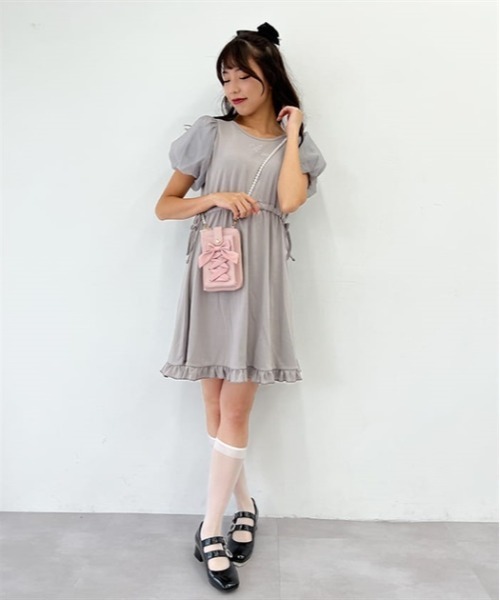 axes femme POETIQUE(アクシーズファムポエティック)の「シアーパフ袖カットミニワンピ(ワンピース・レディース・ホワイト/グレー/ブラック・MEDIUM)」の1枚目の写真