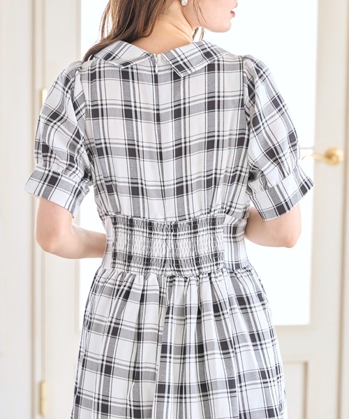 tocco closet（トッコ　クローゼット）の「くるみ飾り釦付きチェック柄シャツティアードワンピース（ワンピース・レディース・オフホワイト・M）」の10枚目の写真