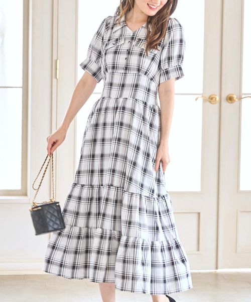 tocco closet（トッコ　クローゼット）の「くるみ飾り釦付きチェック柄シャツティアードワンピース（ワンピース・レディース・オフホワイト・M）」の18枚目の写真