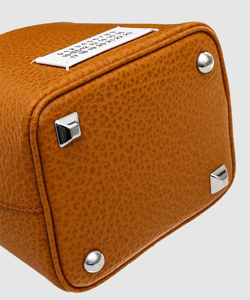 Maison Margiela（メゾンマルジェラ）の「SHOULDER BAG（ハンドバッグ・メンズ・レッド系その他/その他1/その他/キャメル/その他2/ブラック/グレイッシュベージュ・ONE SIZE）」の12枚目の写真