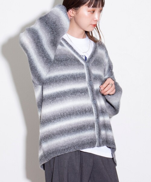 GLOSTER(グロスター)の「【限定展開】モヘヤライクカーディガン(グラデーション/ジオメトリック/チェック/レオパード)(カーディガン/ボレロ・メンズ・グレー/ブルー/ブラック系その他/ブラック系その他2/グリーン/キャメル/ベージュ/オレンジ・M/L/XL)」の4枚目の写真