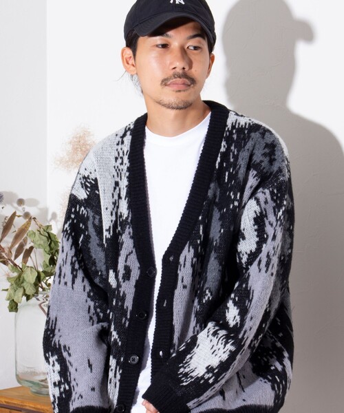 GLOSTER(グロスター)の「【限定展開】モヘヤライクカーディガン(グラデーション/ジオメトリック/チェック/レオパード)(カーディガン/ボレロ・メンズ・グレー/ブルー/ブラック系その他/ブラック系その他2/グリーン/キャメル/ベージュ/オレンジ・M/L/XL)」の3枚目の写真