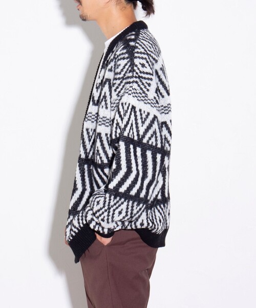 GLOSTER(グロスター)の「【限定展開】モヘヤライクカーディガン(グラデーション/ジオメトリック/チェック/レオパード)(カーディガン/ボレロ・メンズ・グレー/ブルー/ブラック系その他/ブラック系その他2/グリーン/キャメル/ベージュ/オレンジ・M/L/XL)」の17枚目の写真