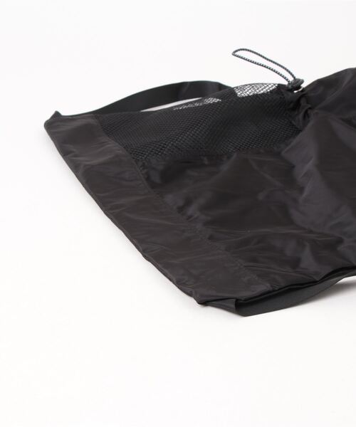 SPINNS(スピンズ)の「ナイロンナップサック(バックパック/リュック・メンズ・グレー/ブラック・ONESIZE)」の4枚目の写真