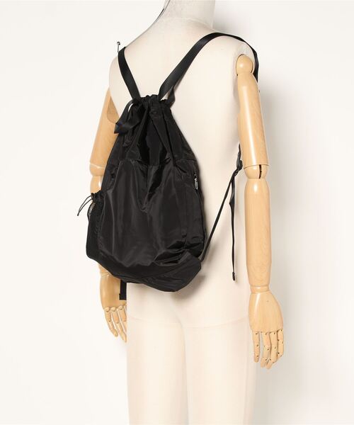 SPINNS(スピンズ)の「ナイロンナップサック(バックパック/リュック・メンズ・グレー/ブラック・ONESIZE)」の6枚目の写真