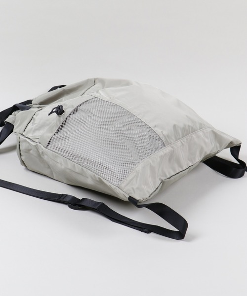 SPINNS(スピンズ)の「ナイロンナップサック(バックパック/リュック・メンズ・グレー/ブラック・ONESIZE)」の9枚目の写真