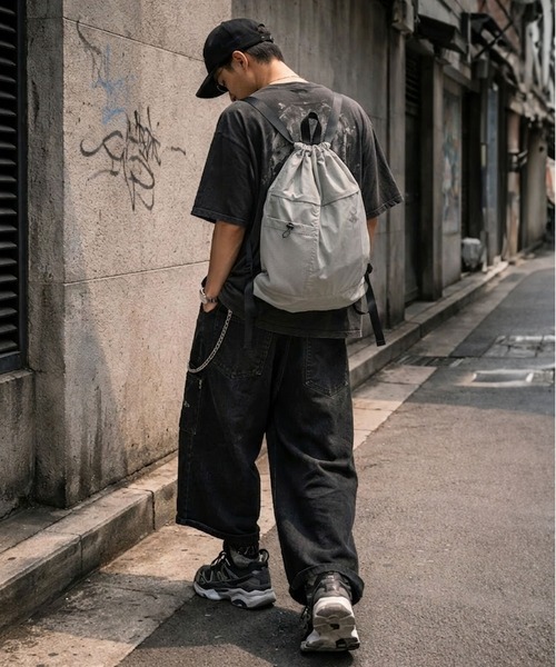 SPINNS(スピンズ)の「ナイロンナップサック/メッシュポケット/軽量バックパック/ユニセックス(バックパック/リュック・メンズ・グレー/ブラック・ONESIZE)」の9枚目の写真