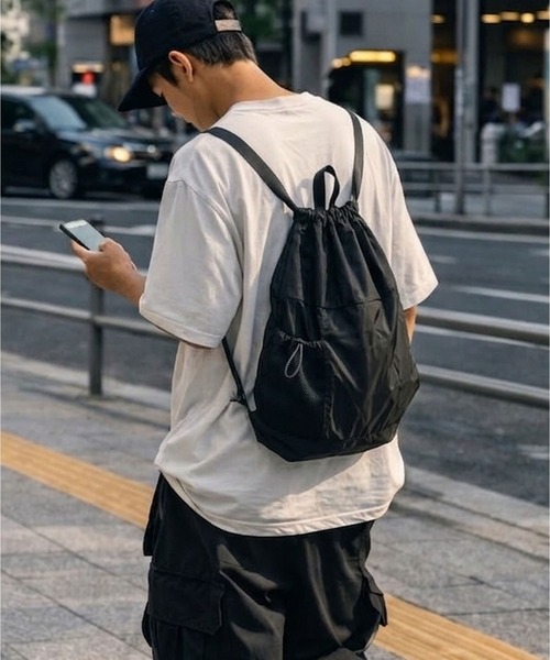SPINNS(スピンズ)の「ナイロンナップサック/メッシュポケット/軽量バックパック/ユニセックス(バックパック/リュック・メンズ・グレー/ブラック・ONESIZE)」の13枚目の写真