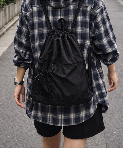 SPINNS(スピンズ)の「ナイロンナップサック/メッシュポケット/軽量バックパック/ユニセックス(バックパック/リュック・メンズ・グレー/ブラック・ONESIZE)」の14枚目の写真