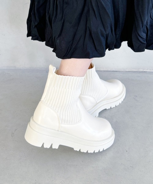 Loueme(ルエム)の「ボリュームソールソックスブーツ(ブーツ・レディース・アイボリー/ブラック・23.5cm/24.5cm)」の6枚目の写真