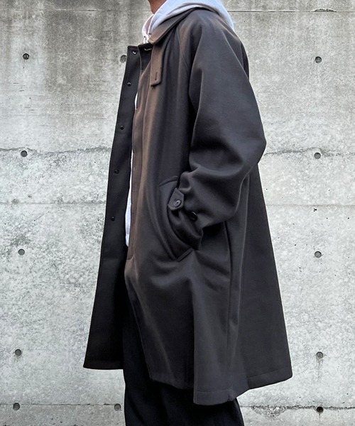 CERCA（チェルカ）の「【BEL】ウールライク チンストラップ付ステンカラーコート(BG/)（ステンカラーコート・メンズ・チャコールグレー/グレイッシュベージュ/ブラック/ブラウン・MEDIUM/LARGE）」の8枚目の写真