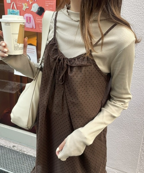 LAC-VERT（ラック・ヴェール）の「テレコメロウ ボトルネック指穴カットソー（Tシャツ/カットソー・レディース・オートミール/その他1/ホワイト/ピンク/ブラック/グレイッシュベージュ・FREE）」の4枚目の写真