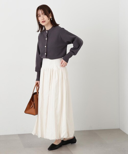 N.（N. Natural Beauty Basic）（エヌエヌナチュラルビューティーベーシック）の「◆パールボタンカノコニットカーディガン（カーディガン/ボレロ・レディース・オフホワイト/チャコール/レッド・MEDIUM）」の6枚目の写真