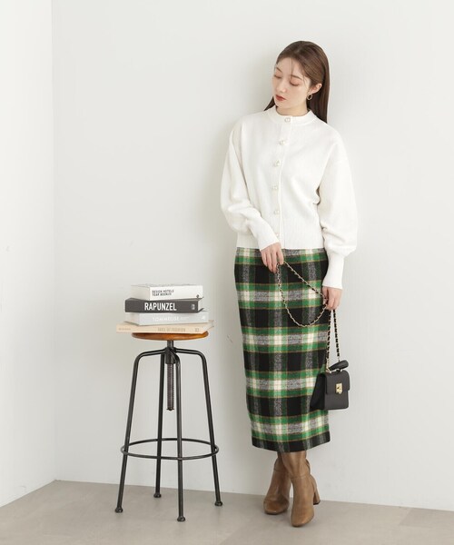 N.（N. Natural Beauty Basic）（エヌエヌナチュラルビューティーベーシック）の「◆パールボタンカノコニットカーディガン（カーディガン/ボレロ・レディース・オフホワイト/チャコール/レッド・MEDIUM）」の12枚目の写真