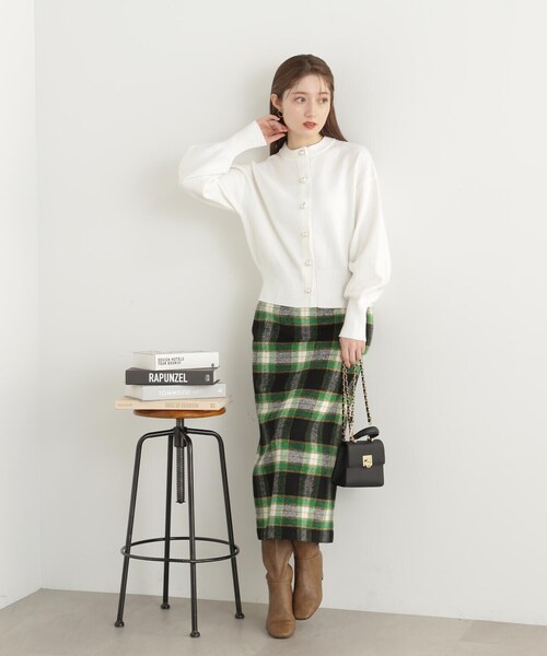 N.（N. Natural Beauty Basic）（エヌエヌナチュラルビューティーベーシック）の「◆パールボタンカノコニットカーディガン（カーディガン/ボレロ・レディース・オフホワイト/チャコール/レッド・MEDIUM）」の14枚目の写真