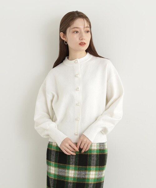 N.（N. Natural Beauty Basic）（エヌエヌナチュラルビューティーベーシック）の「◆パールボタンカノコニットカーディガン（カーディガン/ボレロ・レディース・オフホワイト/チャコール/レッド・MEDIUM）」の16枚目の写真