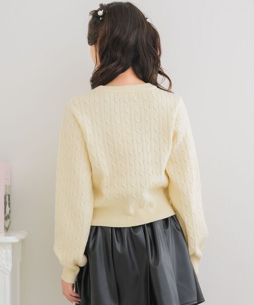 ems excite（エムズエキサイト）の「ロゴプレートケーブルNT（ニット/セーター・レディース・ベージュ/ダークブルー/ナチュラル/ブルー・FREE）」の9枚目の写真