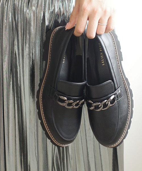 AmiAmi(アミアミ)の「軽量!厚底トラックソールコインローファー(ローファー・レディース・ブラック系その他/ブラック/ブラック系その他2/ブラック系その他3・L/LL/M/S/SS)」の4枚目の写真