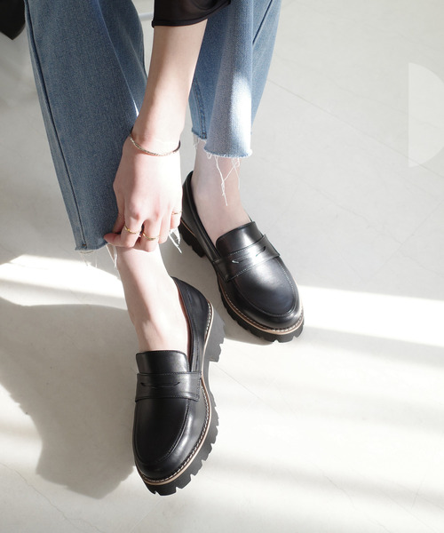 AmiAmi(アミアミ)の「軽量!厚底トラックソールコインローファー(ローファー・レディース・ブラック系その他/ブラック/ブラック系その他2/ブラック系その他3・L/LL/M/S/SS)」の15枚目の写真