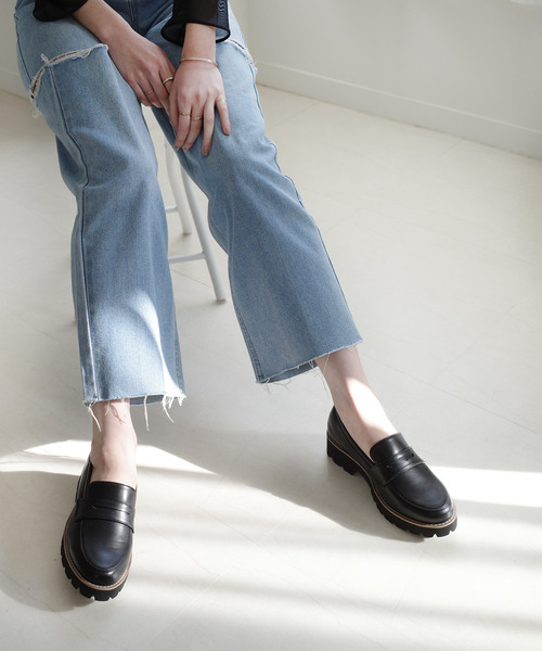 AmiAmi(アミアミ)の「軽量!厚底トラックソールコインローファー(ローファー・レディース・ブラック系その他/ブラック/ブラック系その他2/ブラック系その他3・L/LL/M/S/SS)」の16枚目の写真