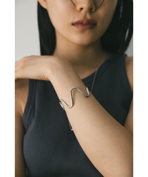 STYLEMIXER（スタイルミキサー）の「ウェーブバングル（バングル/リストバンド・レディース・シルバー/ゴールド・FREE）」の2枚目の写真