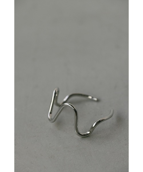 STYLEMIXER（スタイルミキサー）の「ウェーブバングル（バングル/リストバンド・レディース・シルバー/ゴールド・FREE）」の4枚目の写真