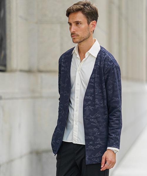 SOMEDIFF（サムディフ）の「【SOMEDIFF】フクレ型押し総柄カレンダー加工ボタンレスカーデディガン メンズ（カーディガン/ボレロ・メンズ・ブラック/ネイビー・M/L/XL）」の19枚目の写真