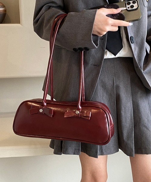 Vipoa(ヴィポア)の「ribbon wide square bag(ショルダーバッグ・レディース・ワインレッド/アイボリー/ブラック・FREE)」の10枚目の写真