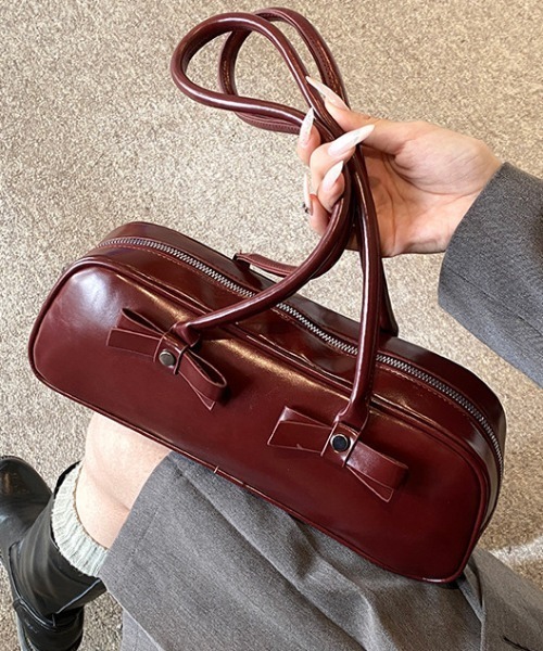 Vipoa(ヴィポア)の「ribbon wide square bag(ショルダーバッグ・レディース・ワインレッド/アイボリー/ブラック・FREE)」の15枚目の写真