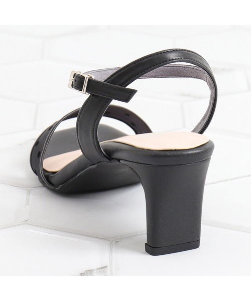 artemis by DIANA(アルテミスバイダイアナ)の「グリッターストラップサンダル(サンダル・レディース・ブラック/ゴールド/ブラック×ブラック/シルバー/シルバー系その他・S/M/L/XL)」の15枚目の写真