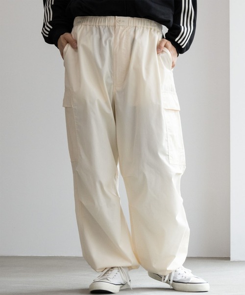 ホワイト カーゴパンツ ダイヤモンドキルティング ホワイト カーゴパンツ ダイヤモンドキルティング UNISEX