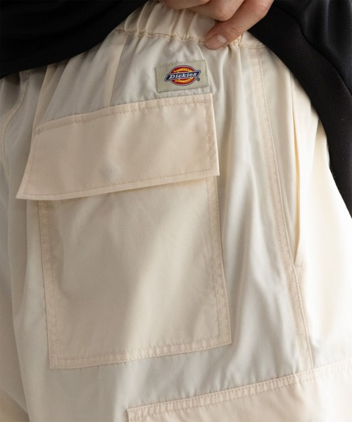 Dickies（ディッキーズ）の「DICKIESライトツイルカーゴパンツ（カーゴパンツ・メンズ・オリーブ/ベージュ/ブラック/ホワイト・L/M/XL）」の15枚目の写真