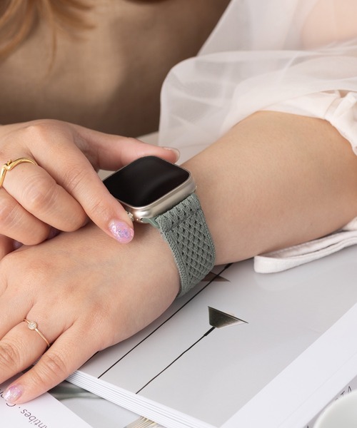 emonique（エモニーク）の「ナイロン編み FABRIC Apple Watch バンド スマートウォッチバンド【38/40/41/42/44/45/49mm対応】（デジタル腕時計・レディース・スモークピンク/オフホワイト/ブラック/アーミー/パープル系その他/ダークグレー/モスグリーン・42/38）」の5枚目の写真