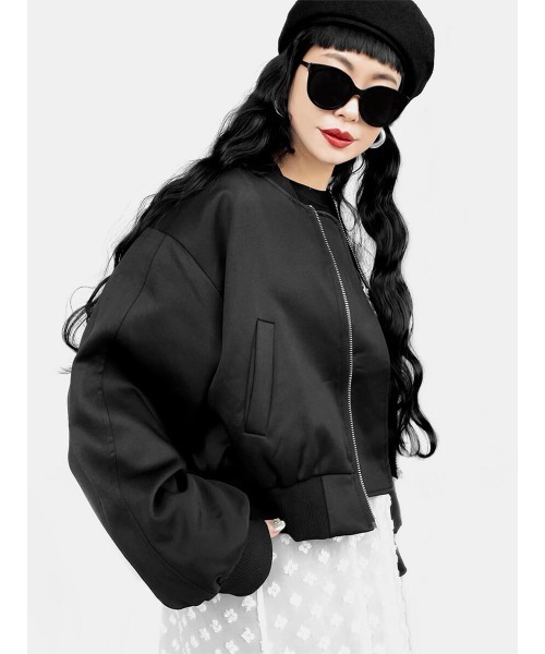 LVEU.（ラブユ.）の「【LVEU.】ボリュームショートMA-1(Ai select)  / アウター ブルゾン MA-1 ショート クロップド 羽織り ワーク ミリタリー ブラック（MA-1・レディース・ブラック・FREE）」の14枚目の写真