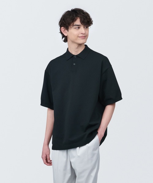 無印良品（ムジルシリョウヒン）の「紳士　ＵＶカット天竺編み半袖ニットポロシャツ（ポロシャツ・メンズ・スモーキーグリーン系/ホワイト/ライトブルー/ブラック・XL/L/S）」の3枚目の写真