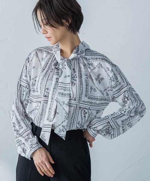 ペイズリープリントブラウス