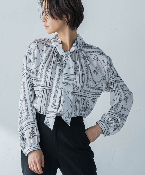 ペイズリープリントブラウス