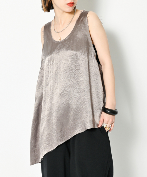 CITYSHOP(シティーショップ)の「ASYMMETRY ACETATE TOP:ブラウス(シャツ/ブラウス・レディース・ブラック/グレー・FREE)」の1枚目の写真