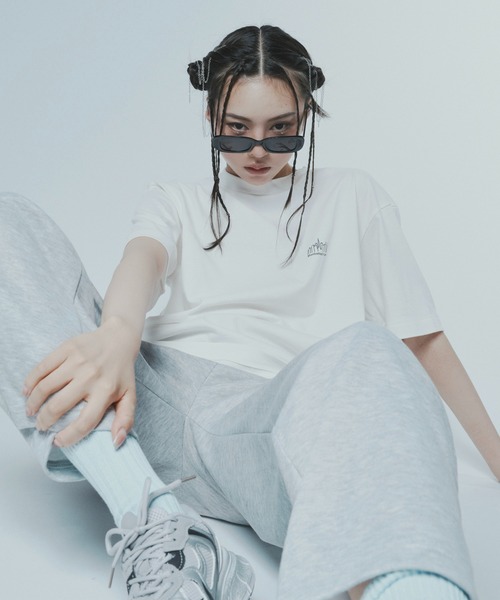 Manhattan Portage（マンハッタンポーテージ）の「《再入荷》S/S Print T-Shirt（Tシャツ/カットソー・メンズ・ホワイト×ブルー/ブラック/ホワイト×ブラック/ライトグレー/ネイビー/ピンク・LARGE/MEDIUM/SMALL/X-LARGE）」の2枚目の写真