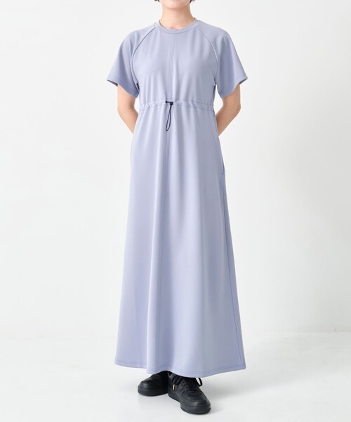 CITY TOKYO（シティトウキョウ）の「＜手洗い可能＞＜UVカット＞＜伸縮性・接触冷感＞アクアスーティングドロストリラックスワンピース（ワンピース・レディース・ブラック/ライトグレー/サックスブルー・1/2）」の10枚目の写真