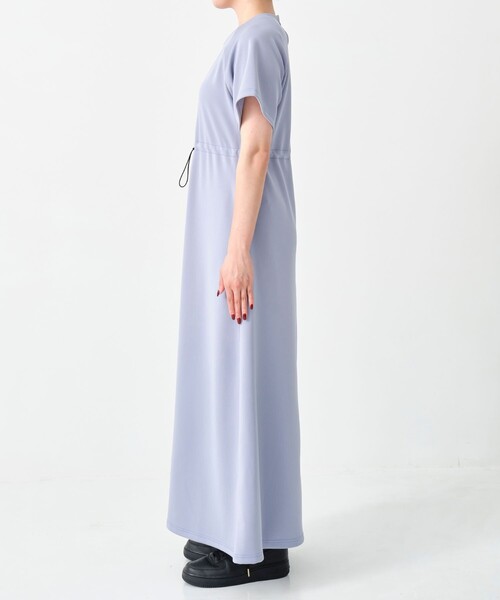 CITY TOKYO（シティトウキョウ）の「＜手洗い可能＞＜UVカット＞＜伸縮性・接触冷感＞アクアスーティングドロストリラックスワンピース（ワンピース・レディース・ブラック/ライトグレー/サックスブルー・1/2）」の15枚目の写真