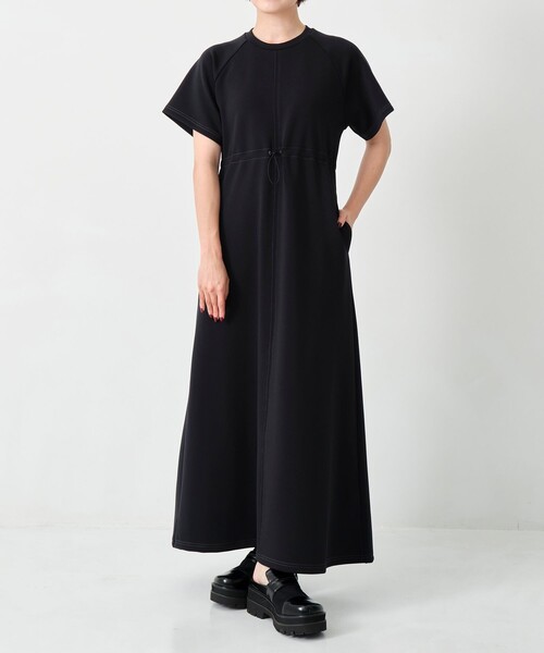 CITY TOKYO（シティトウキョウ）の「＜手洗い可能＞＜UVカット＞＜伸縮性・接触冷感＞アクアスーティングドロストリラックスワンピース（ワンピース・レディース・ブラック/ライトグレー/サックスブルー・1/2）」の4枚目の写真