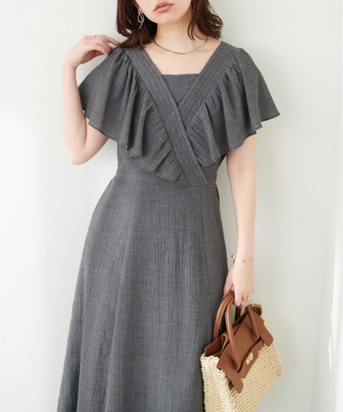 natural couture(ナチュラルクチュール)の「【mamamo】ギャザーフリルカシュクールワンピース(ワンピース・レディース・ブラック/グレー/その他1・FREE)」の3枚目の写真