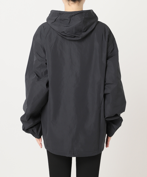 NIKE（ナイキ）の「【NIKE/ ナイキ】クラブMARINAアノラックジャケット FN3893（その他アウター・レディース・ブラック/ホワイト・LARGE）」の14枚目の写真