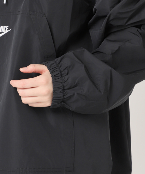 NIKE（ナイキ）の「【NIKE/ ナイキ】クラブMARINAアノラックジャケット FN3893（その他アウター・レディース・ブラック/ホワイト・LARGE）」の18枚目の写真