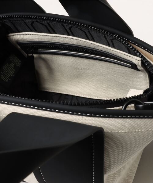 HUNTER(ハンター)の「《HUNTER》REFINED STITCH CANVAS MINI TOTE(トートバッグ・メンズ・ブラック/ホワイト系その他・フリー)」の5枚目の写真