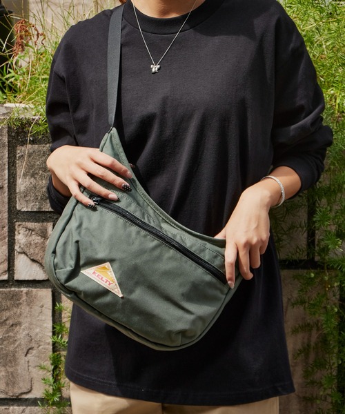 KELTY（ケルティ）の「KELTY/ケルティ CURVE SHOULDER S コーデュラナイロンショルダーバッグ 2026年春夏（ショルダーバッグ・メンズ・ブラック/オリーブ/モカ/ネイビー/タン/キャメル/マスタード/グレー/セージグリーン・ONE SIZE）」の6枚目の写真