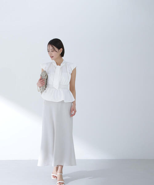 NATURAL BEAUTY BASIC（ナチュラルビューティーベーシック）の「◇バイアスナロースカート（スカート・レディース・ベージュ/グレー・MEDIUM）」の12枚目の写真