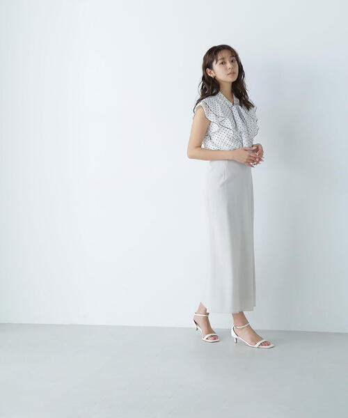 NATURAL BEAUTY BASIC（ナチュラルビューティーベーシック）の「◇バイアスナロースカート（スカート・レディース・ベージュ/グレー・MEDIUM）」の4枚目の写真