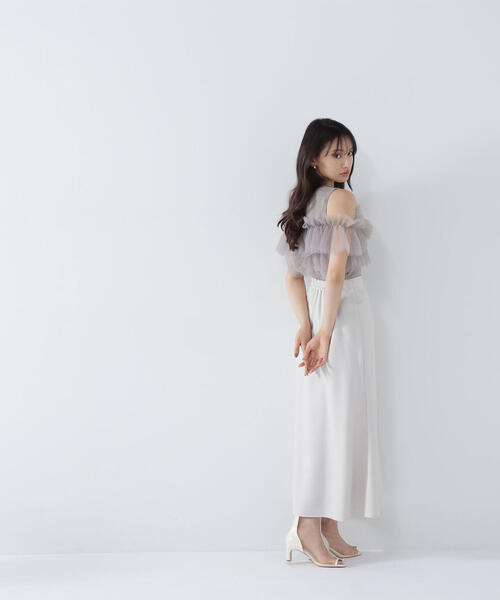 NATURAL BEAUTY BASIC（ナチュラルビューティーベーシック）の「◇バイアスナロースカート（スカート・レディース・ベージュ/グレー・MEDIUM）」の6枚目の写真